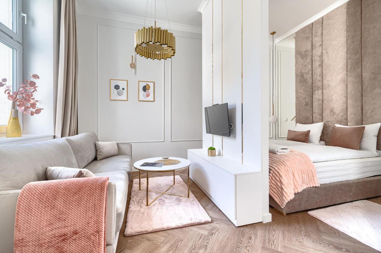 שצ'צ'ין Margi Aura Lux Large And Very Glam Studio מראה חיצוני תמונה
