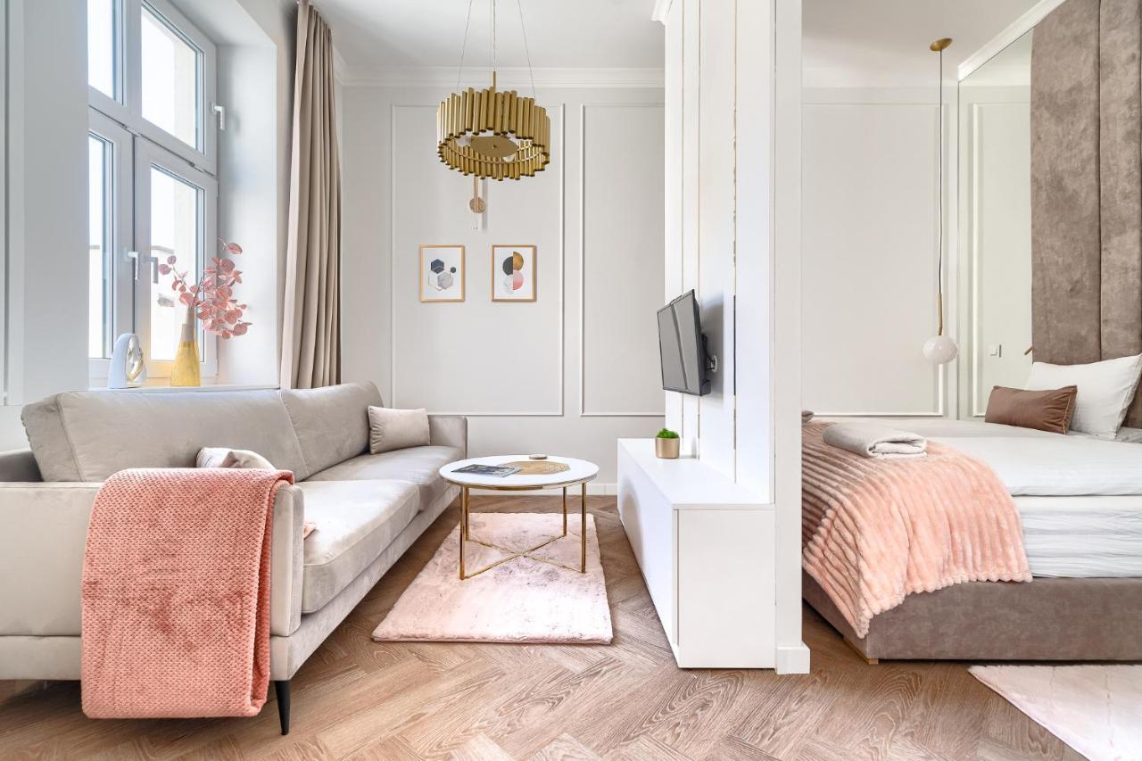שצ'צ'ין Margi Aura Lux Large And Very Glam Studio מראה חיצוני תמונה